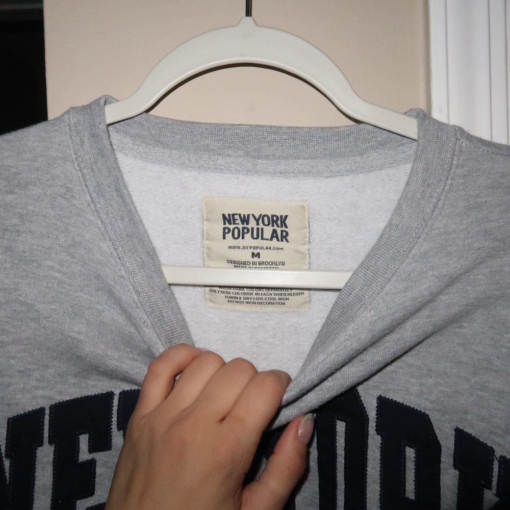 Sweatshirt - Picture 3 of 4